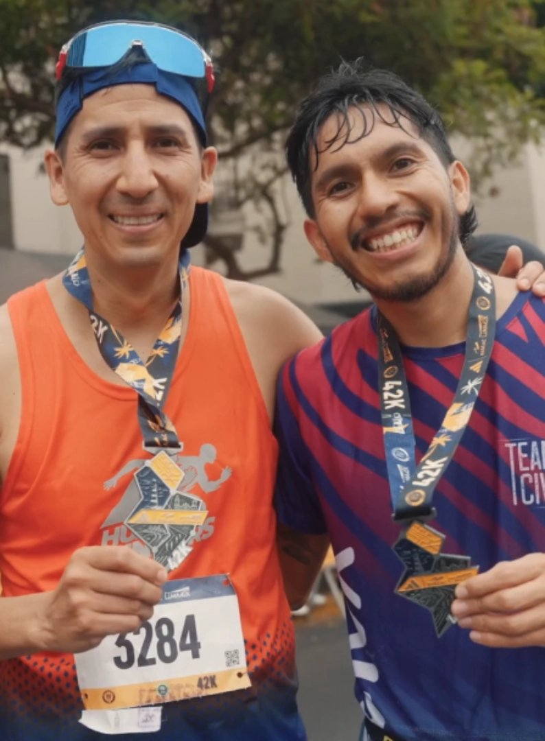 personas con medalla